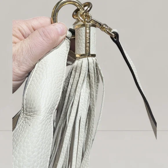Michael Michael Kors Pebbled Leather Hobo Bag White Gold Tassel Crossbody - Picture 5 of 11